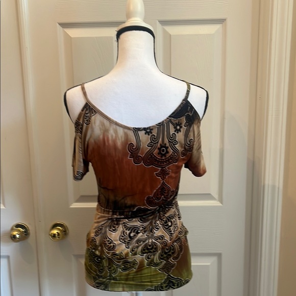Women's Multicolor Cold Shoulder Top - Picture 3 of 4